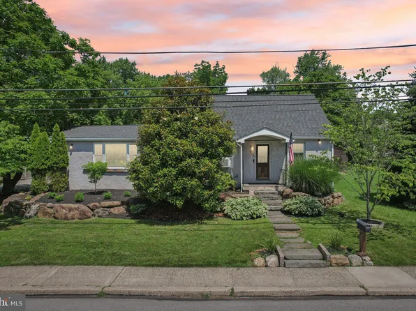 115 Sunnyside Ave, Trooper, PA 19403