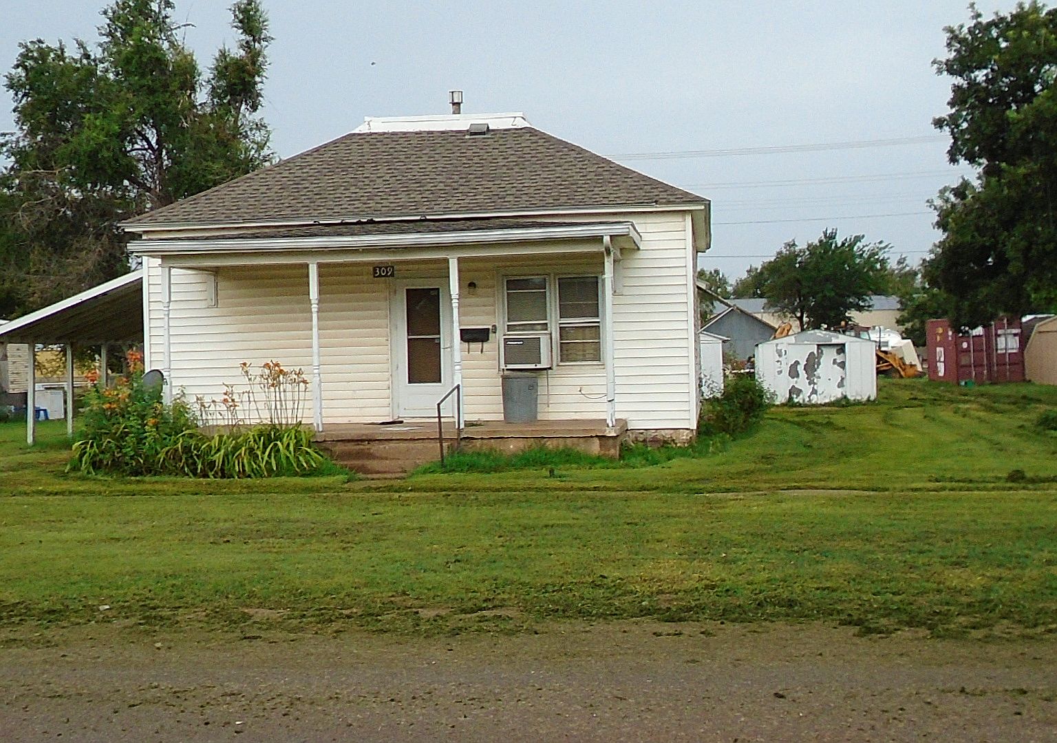 309 N Kansas Ave, Cherokee, OK 73728 Zillow