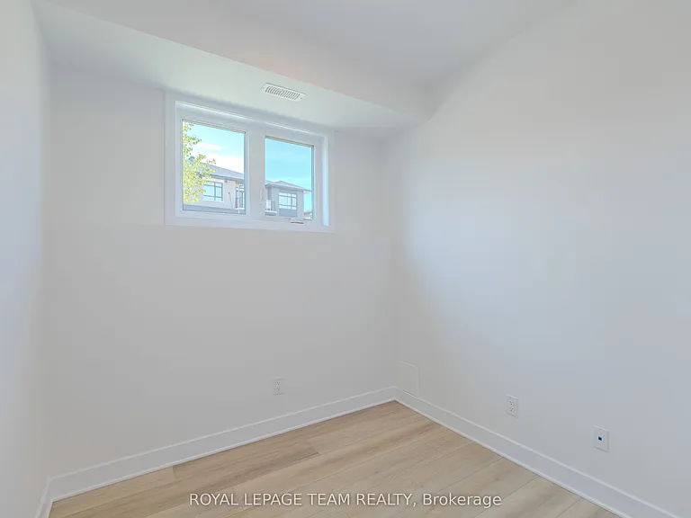 4787A Bank St — Photo 11