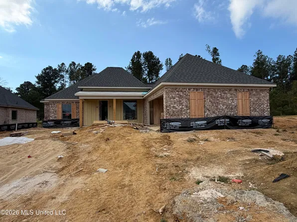 1217 Old Court Xing, Flowood, MS 39232