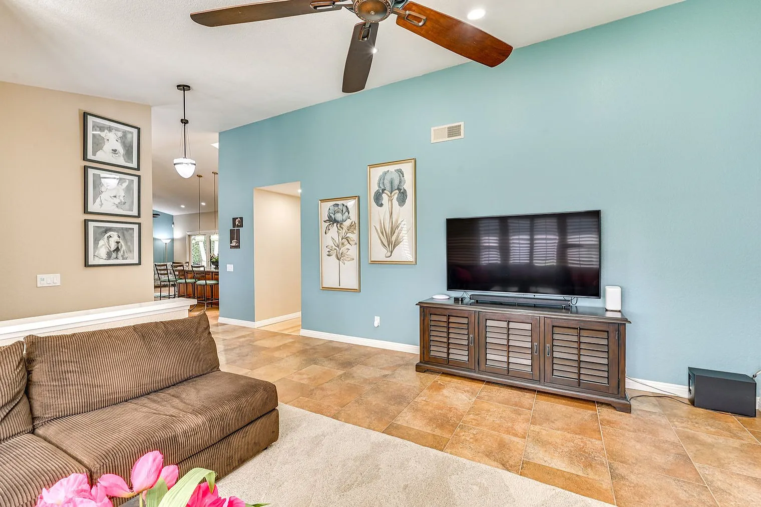 5 bed, 3.0 bath, 2378 sqft, $11,676 — Photo 2