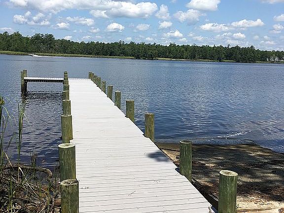 Community pier with ramp