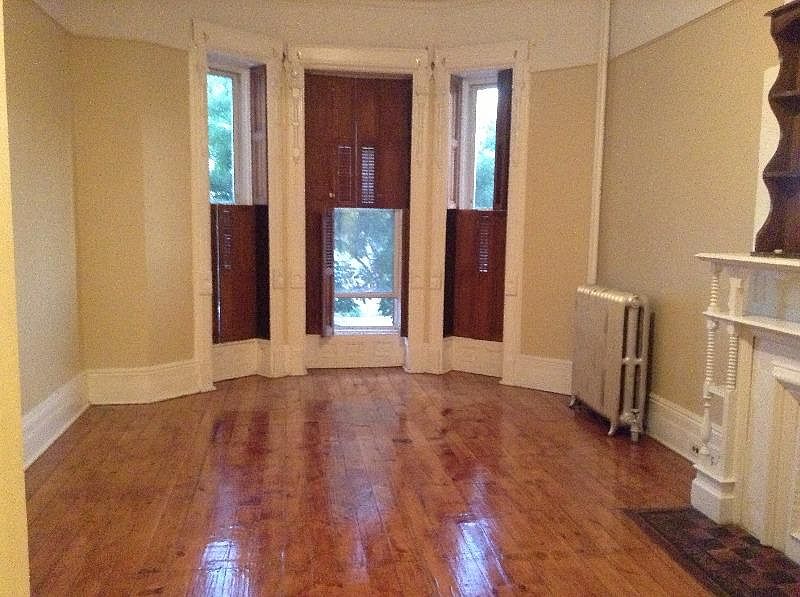1st image of 938 Bergen St