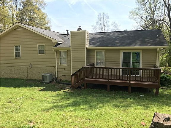 2nd image of 117 Creek Hollow Dr