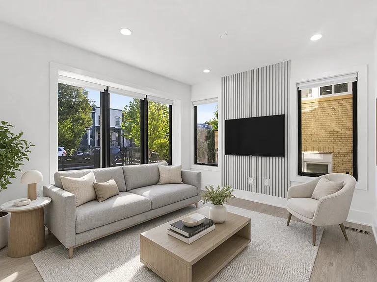 1140 Oates St NE #102 — Photo 4