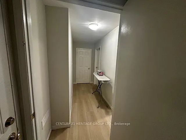 380 Georgian Dr #BASEMENT — Photo 11