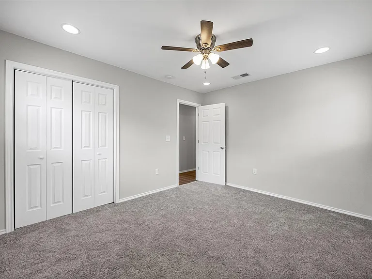 2615 Ektom Dr #D — Photo 14