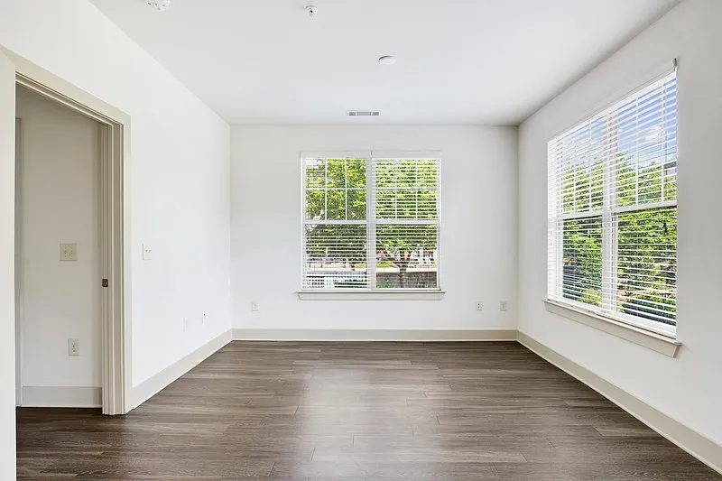 Lantower Waverly — Photo 2