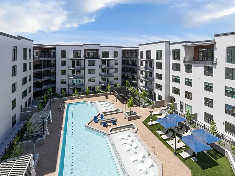 The Grandeur | Pool Terrace