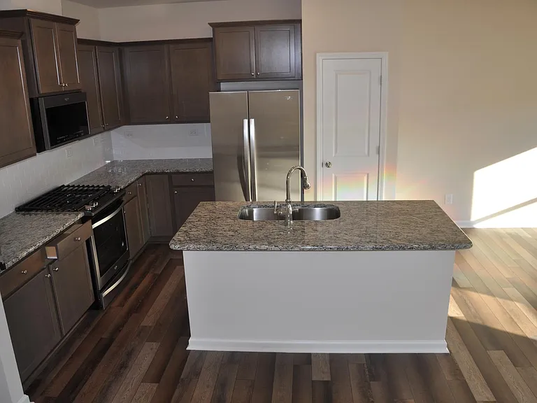 611 Bucknell Way — Photo 5