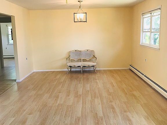 5th image of 687 Jamaica Blvd