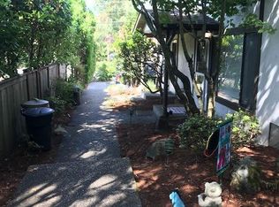 7614 206th St SW APT 4, Edmonds, WA 98026