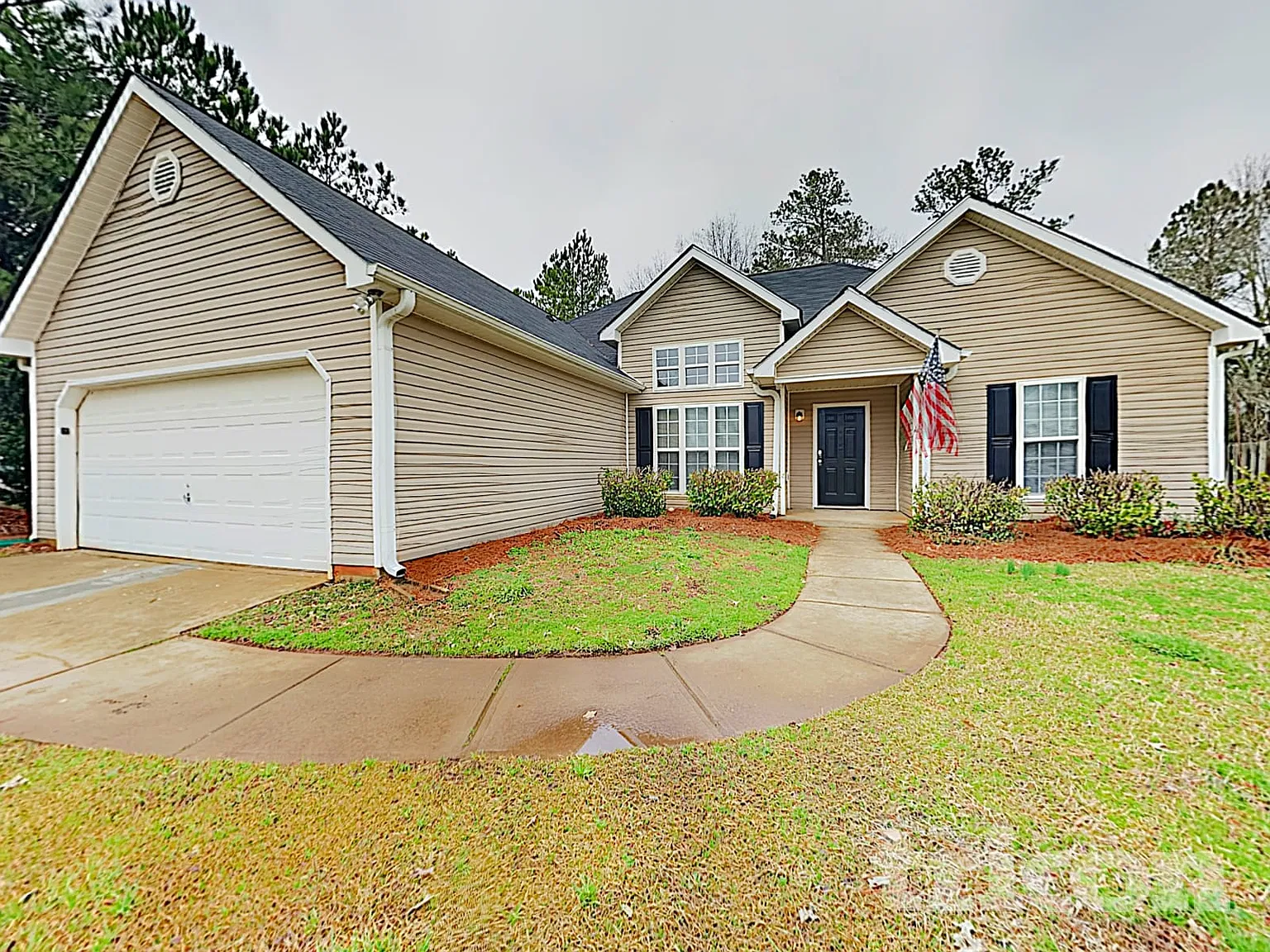 1767 Summit Creek Way Loganville GA — Photo 2