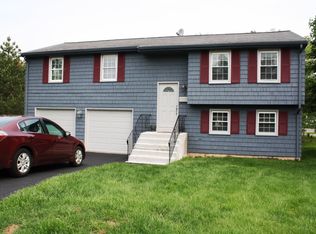 14 Blue Orchard Dr, Middletown, CT 06457