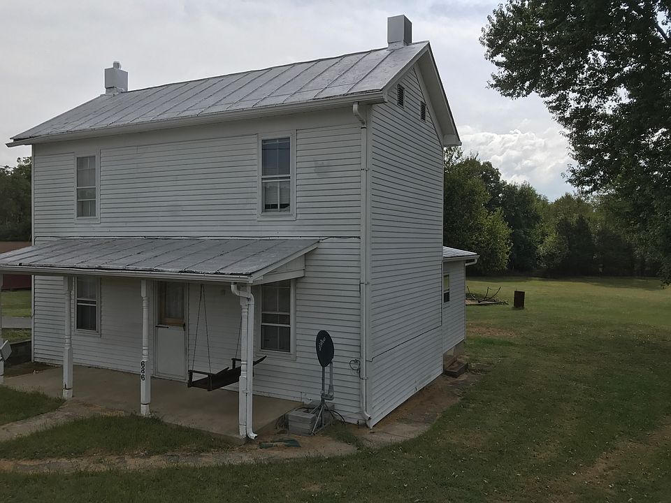 2nd image of 686 Newtown Rd