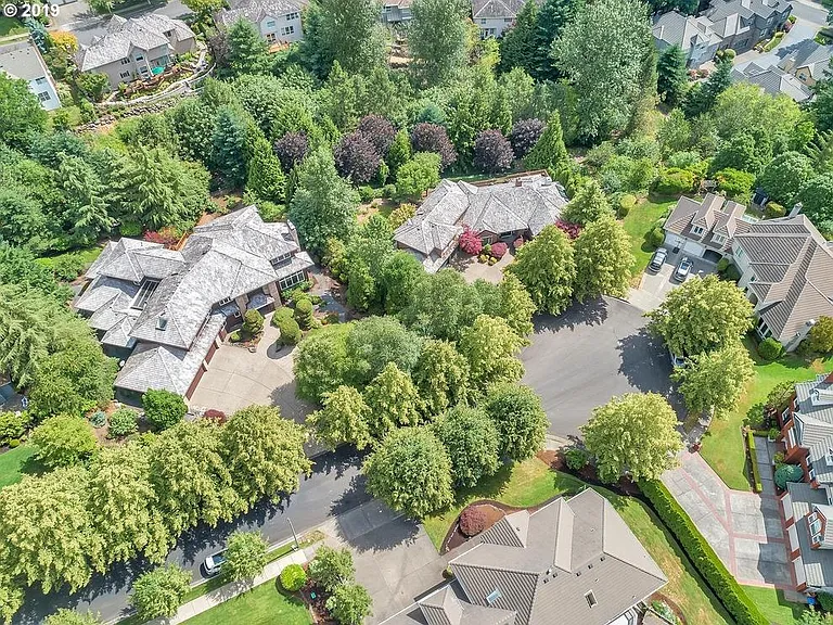 Quite, private cut-de-sac with mature trees