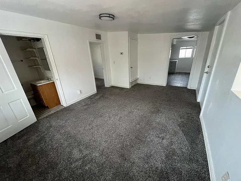 515 E Lester St #1 — Photo 6