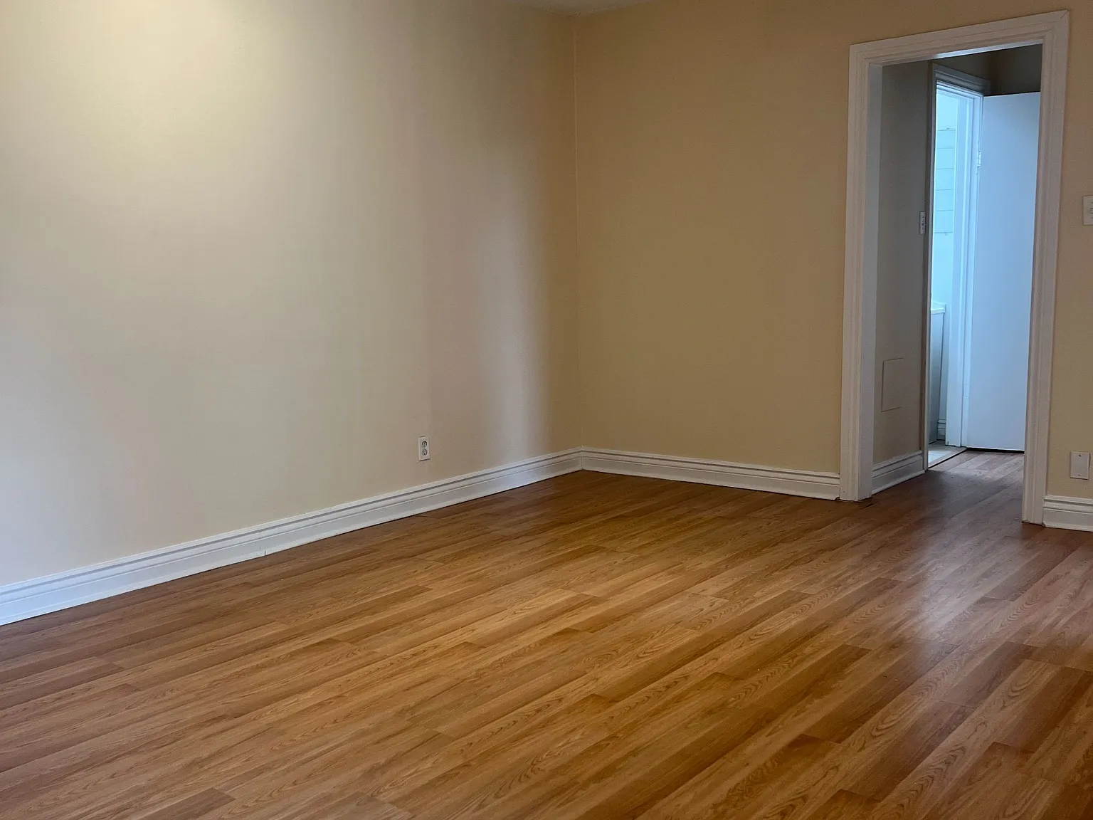 2 bed, $2,000 — Photo 4