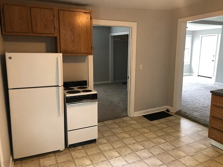 557 Walnut St NE #1 — Photo 13