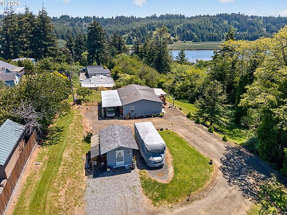 2nd image of 93736 Bay Park Ln