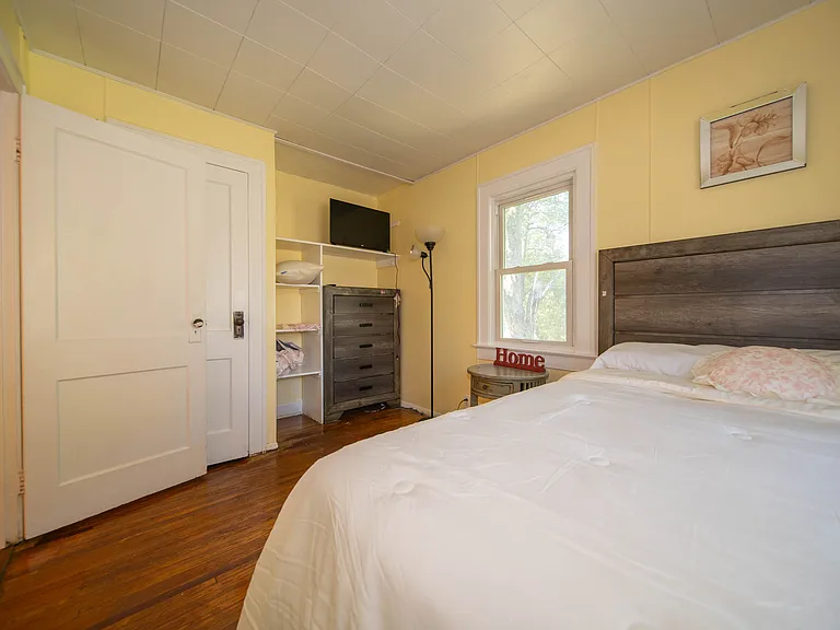 5446 N College Ave — Photo 15