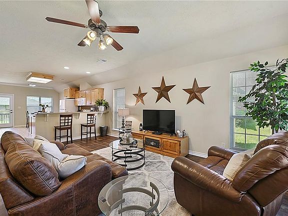2nd image of 3510 Farah Dr