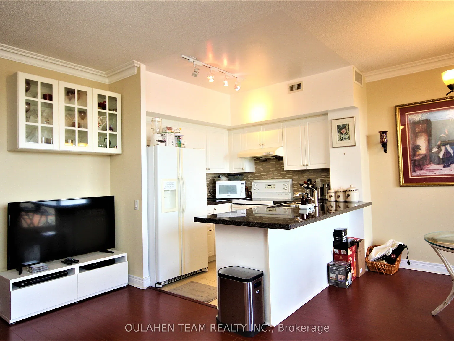 2 bed, $3,100 — Photo 3