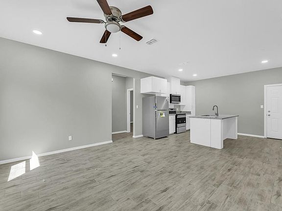 2nd image of 1500 Heritage Dr