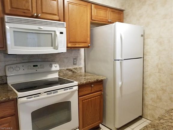 5th image of 3407 Winkler Ave APT 307