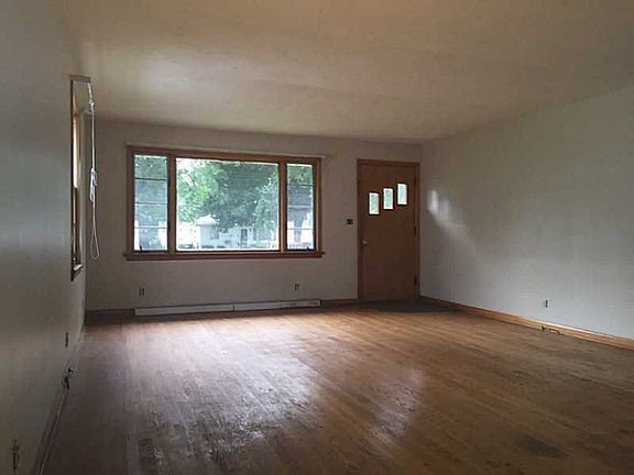 5th image of 309 S Seffner Ave