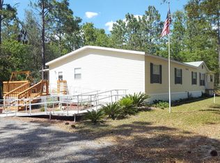 210 Hill Top Loop, Hawthorne, FL 32640