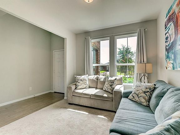 4th image of 2125 Sand Lily Dr