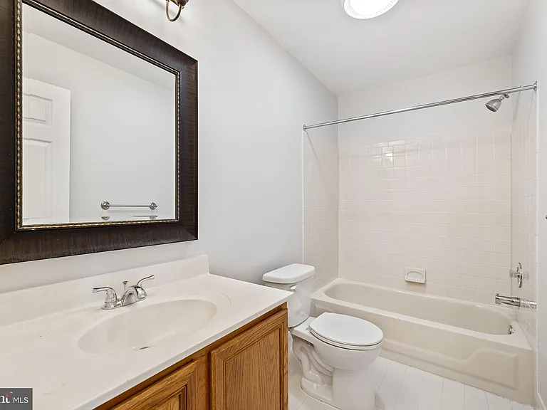 203 Princeton Cir — Photo 28