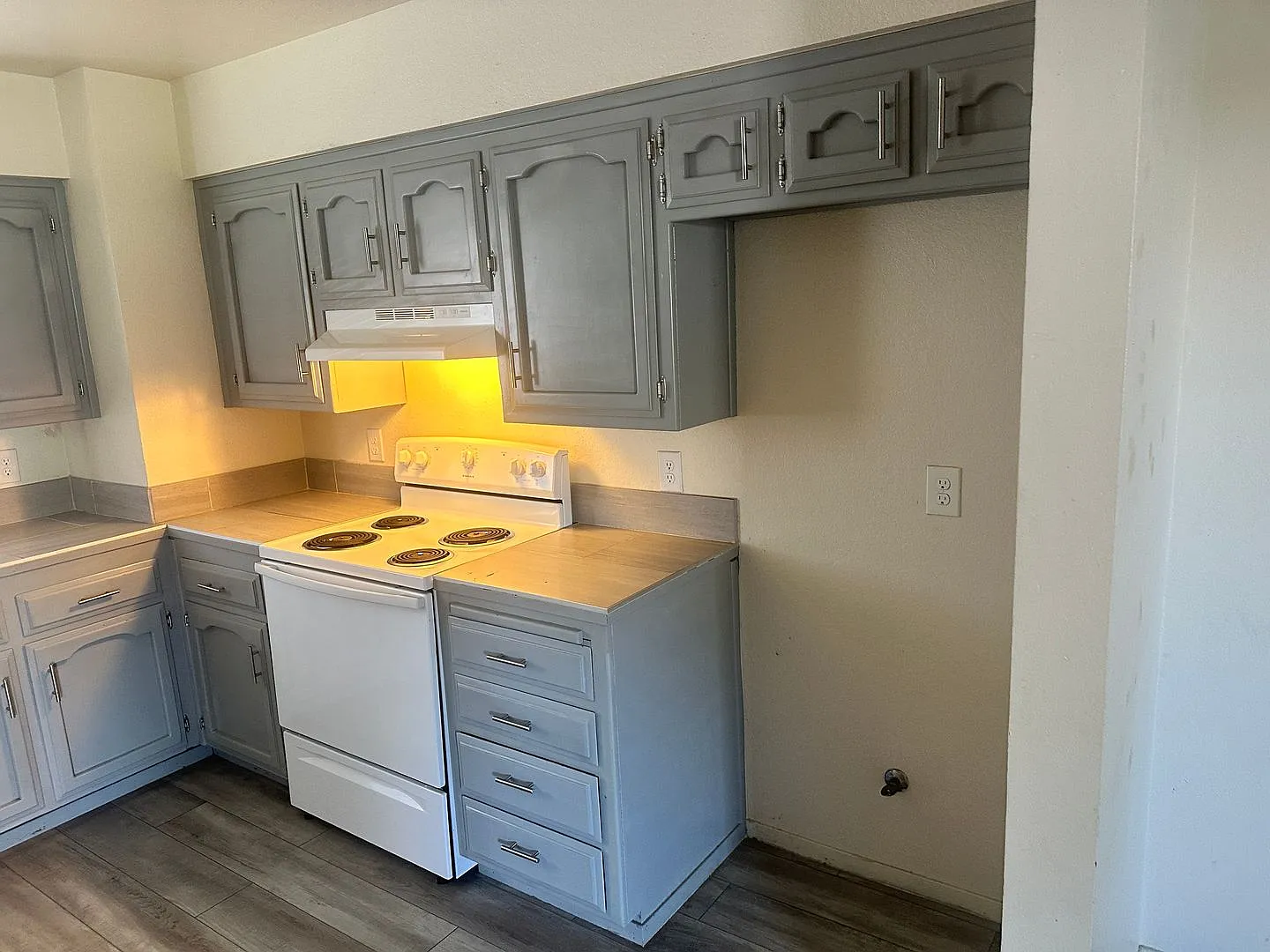 3402 Ashe Rd. — Photo 2