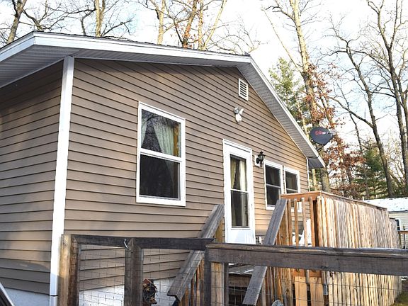 4th image of 3884 Underwood Dr