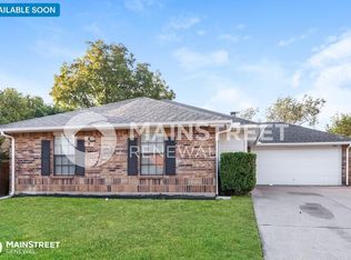 7800 Castillo Rd, Fort Worth, TX 76112