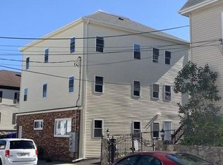 21 Tecumseh St, Fall River, MA 02721