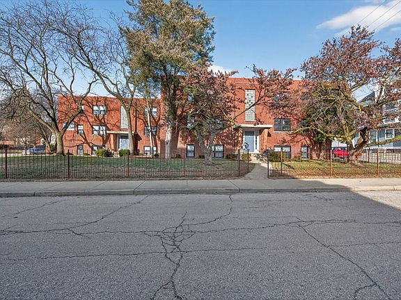 3rd image of 306 E 19th St #2-A