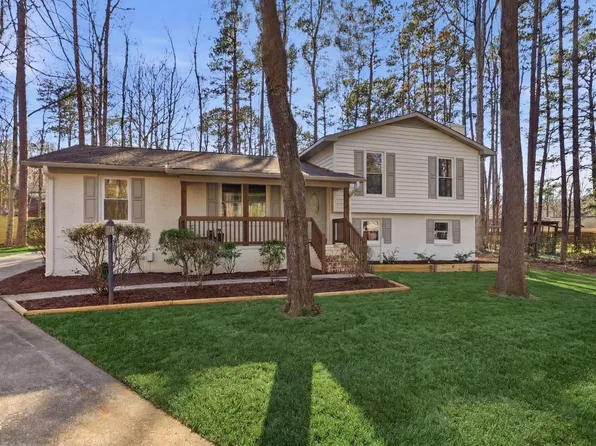 7 Cates Ct, Hillsborough, NC 27278