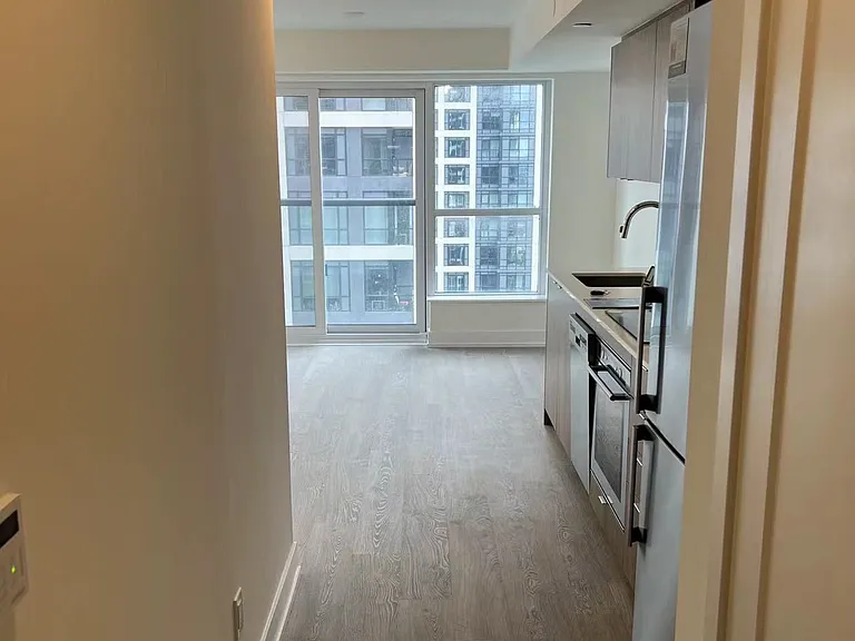 5 Mabelle Ave #2331 — Photo 6