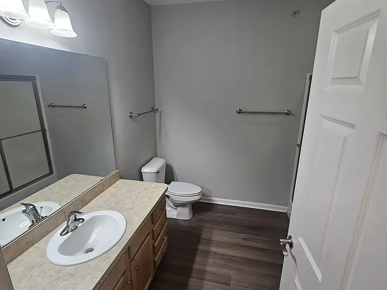 Aquamarine Apartments — Photo 76