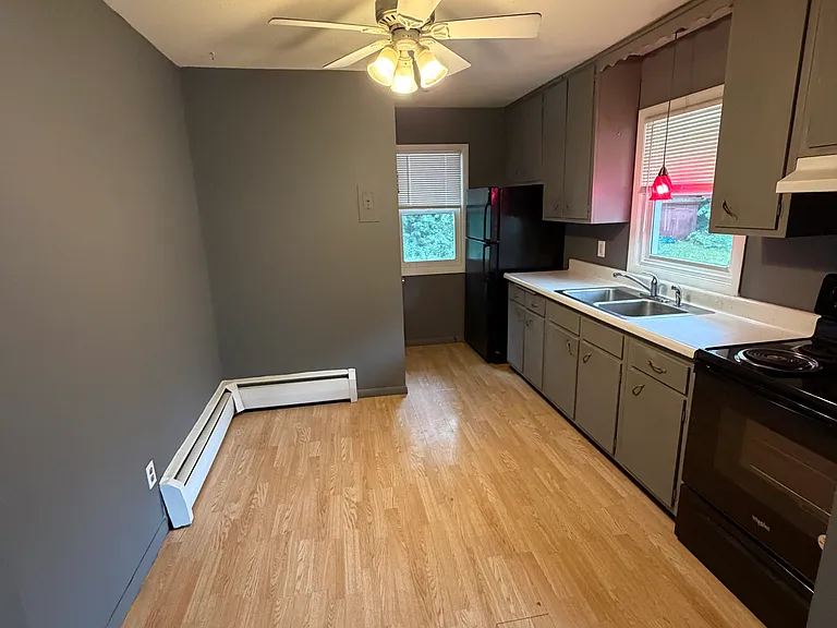 326 Dean Ave E #4 — Photo 4