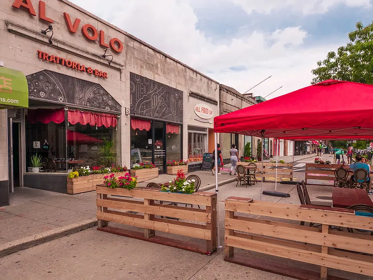 Grab a bite to eat along Connecticut Ave NW.