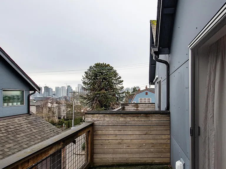 562B Galer St #B — Photo 3