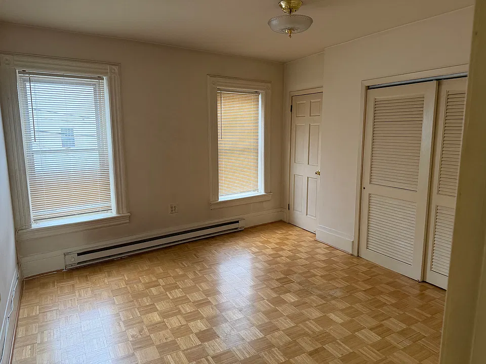 37 E Ridgewood Ave #2A