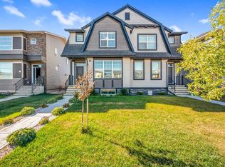 169 E Dawson Dr, Chestermere, AB T1X1Z8