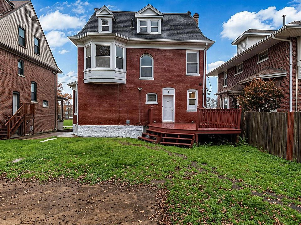 1st image of 14 Parkland Pl #2