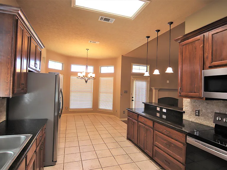 5745 Kathy Ln — Photo 4