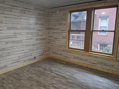 The Roots on West Maple - 410 West Maple — Photo 2