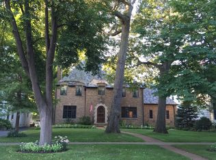 1335 Chestnut Ave, Wilmette, IL 60091